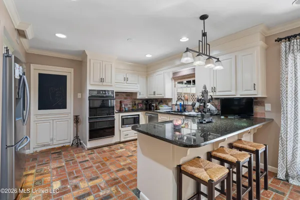 $449,500 | 207 Southampton Road, Hattiesburg, MS 39401