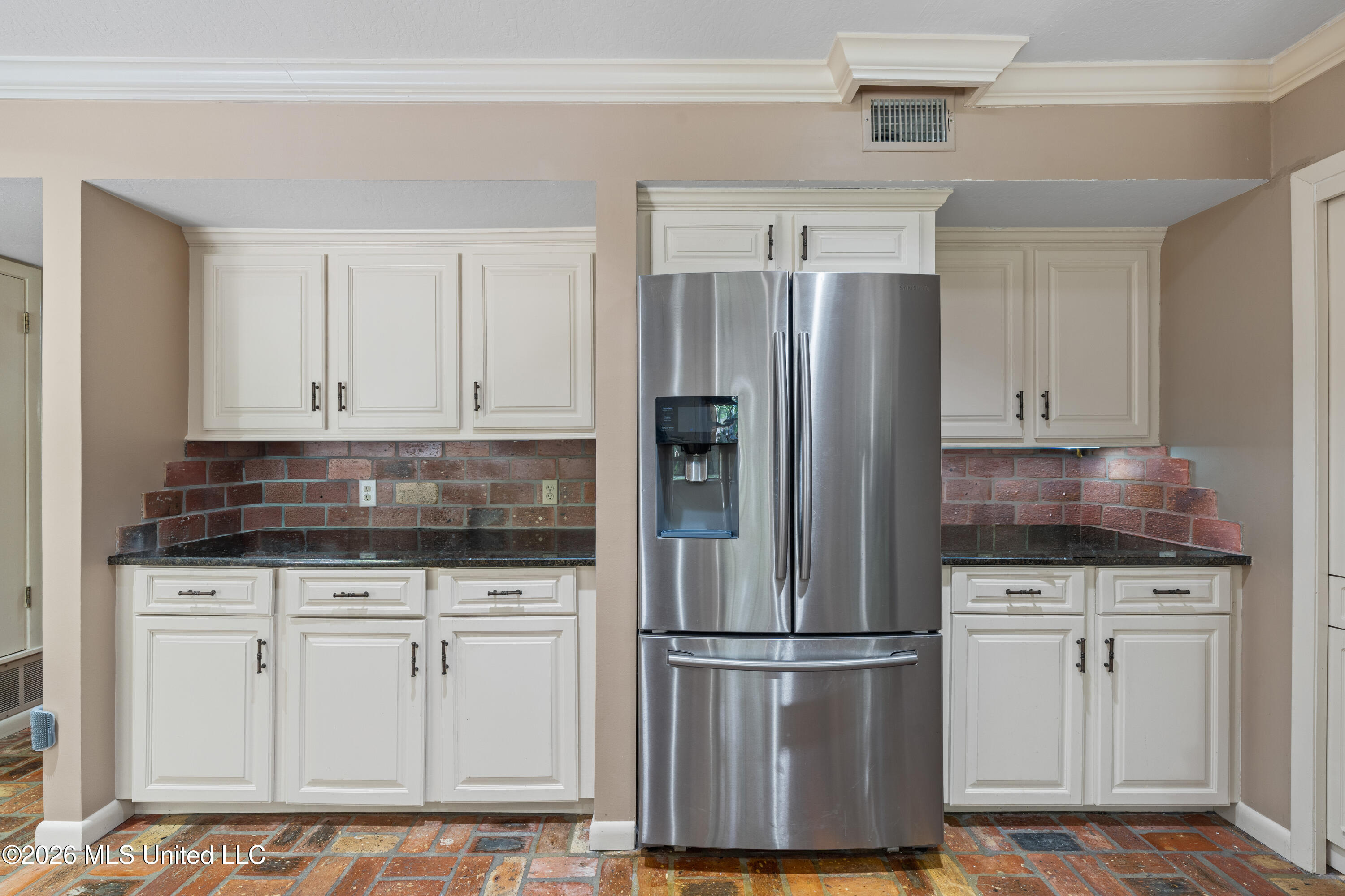 207 Southampton Road Hattiesburg, MS 39401 - Photo 16 of 48 207_Southampton_Rd-19 FINAL