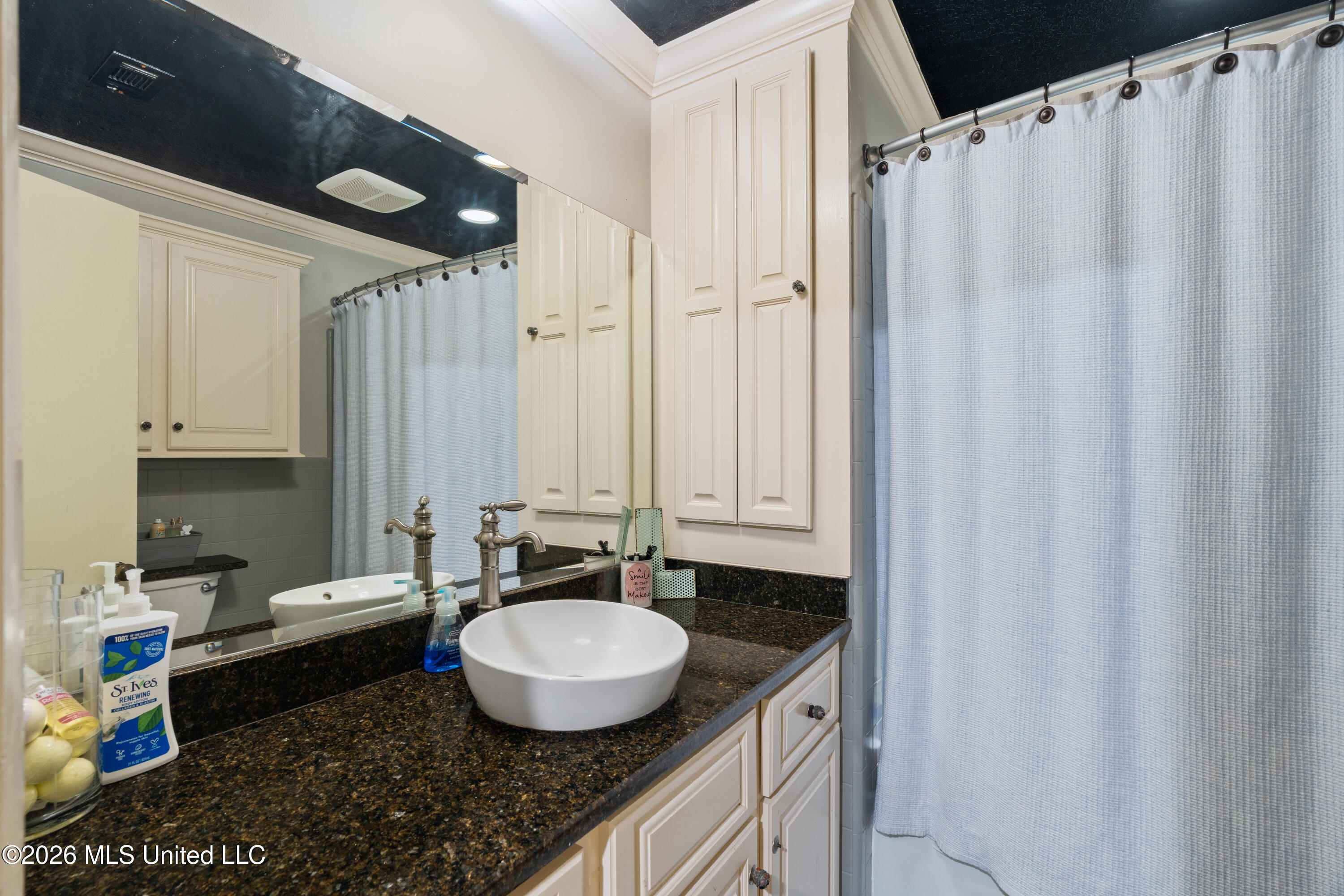 207 Southampton Road Hattiesburg, MS 39401 - Photo 29 of 48 207_Southampton_Rd-36