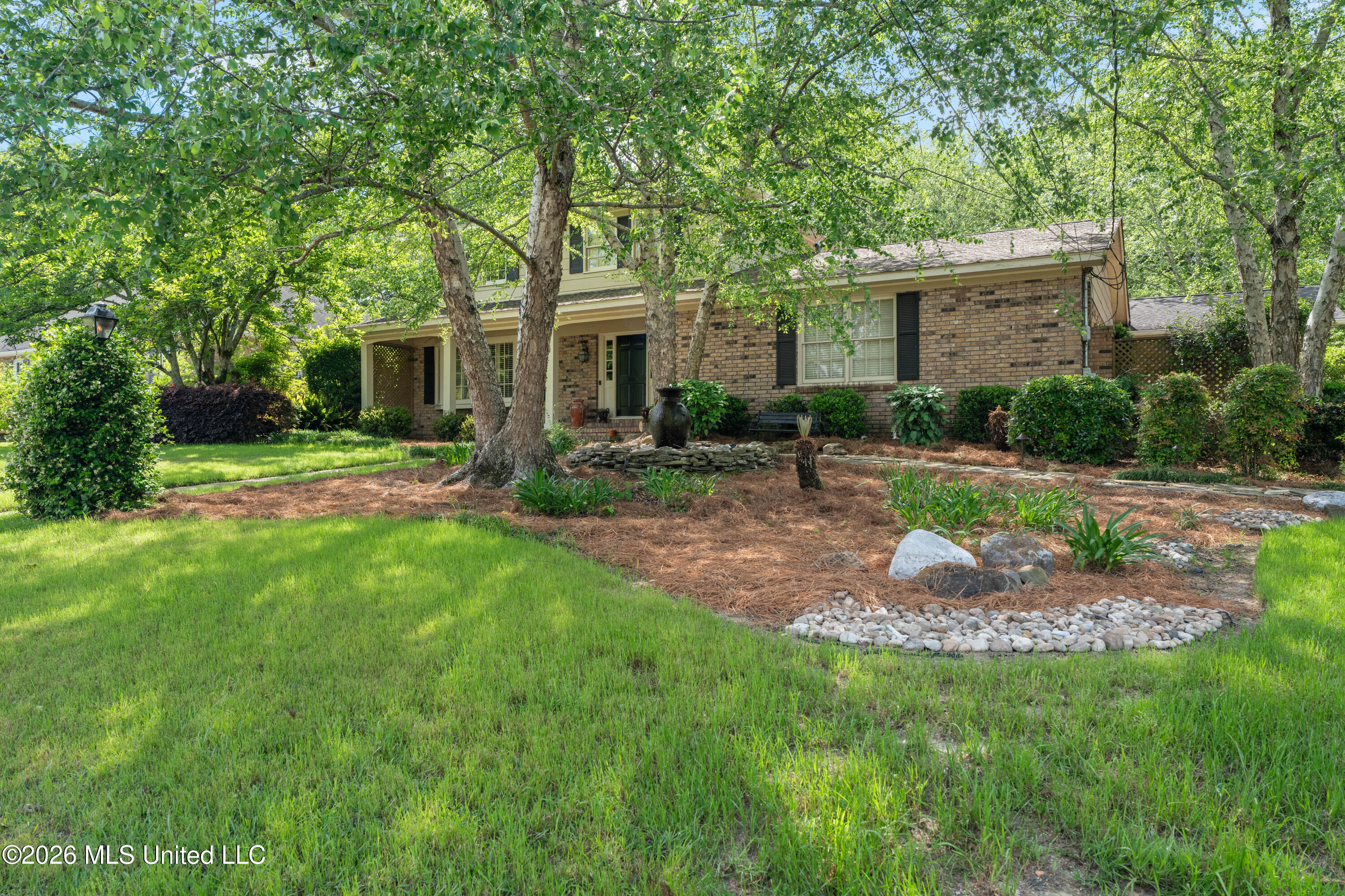 207 Southampton Road Hattiesburg, MS 39401 - Photo 4 of 48 207_Southampton_Rd-6