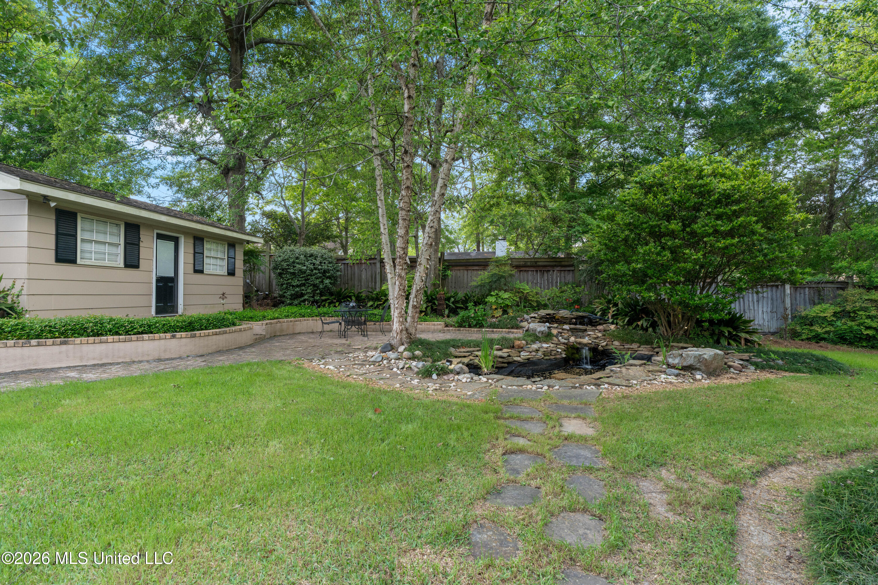 207 Southampton Road Hattiesburg, MS 39401 - Photo 43 of 48 207_Southampton_Rd-51