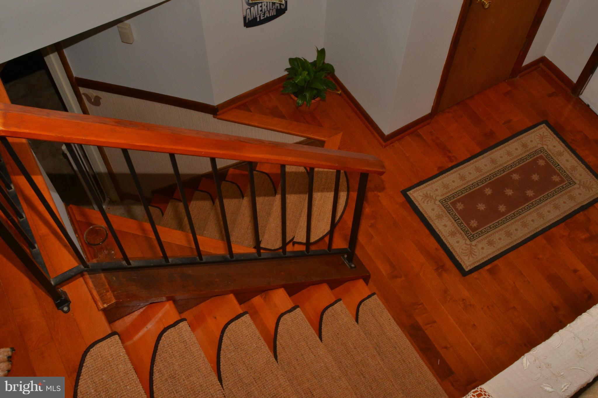 9185 Nana Russell Road Owings, MD 20736 - Photo 3 of 30 Lovely Cherry Foyer