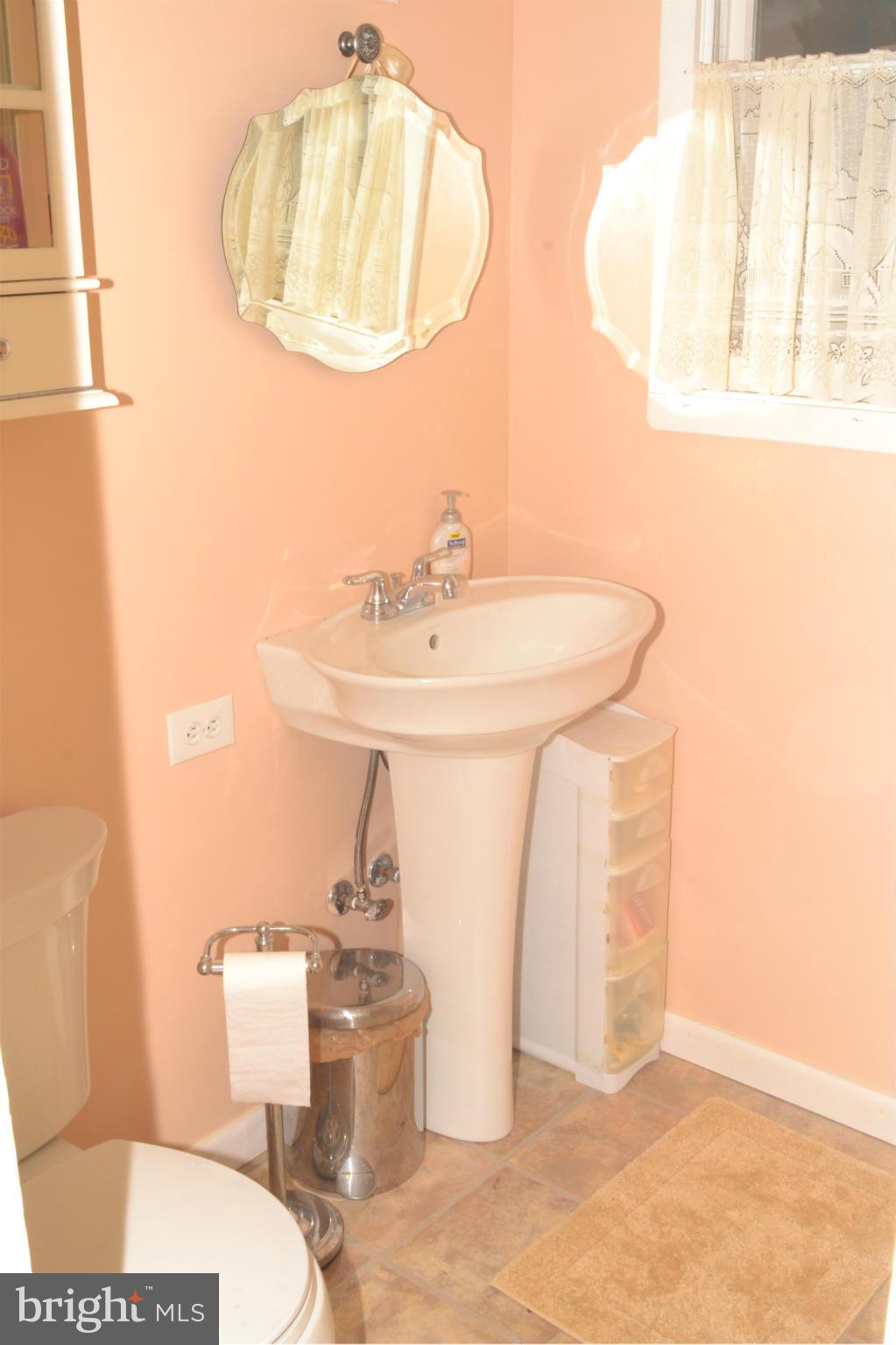 9185 Nana Russell Road Owings, MD 20736 - Photo 23 of 30 LL Power Room