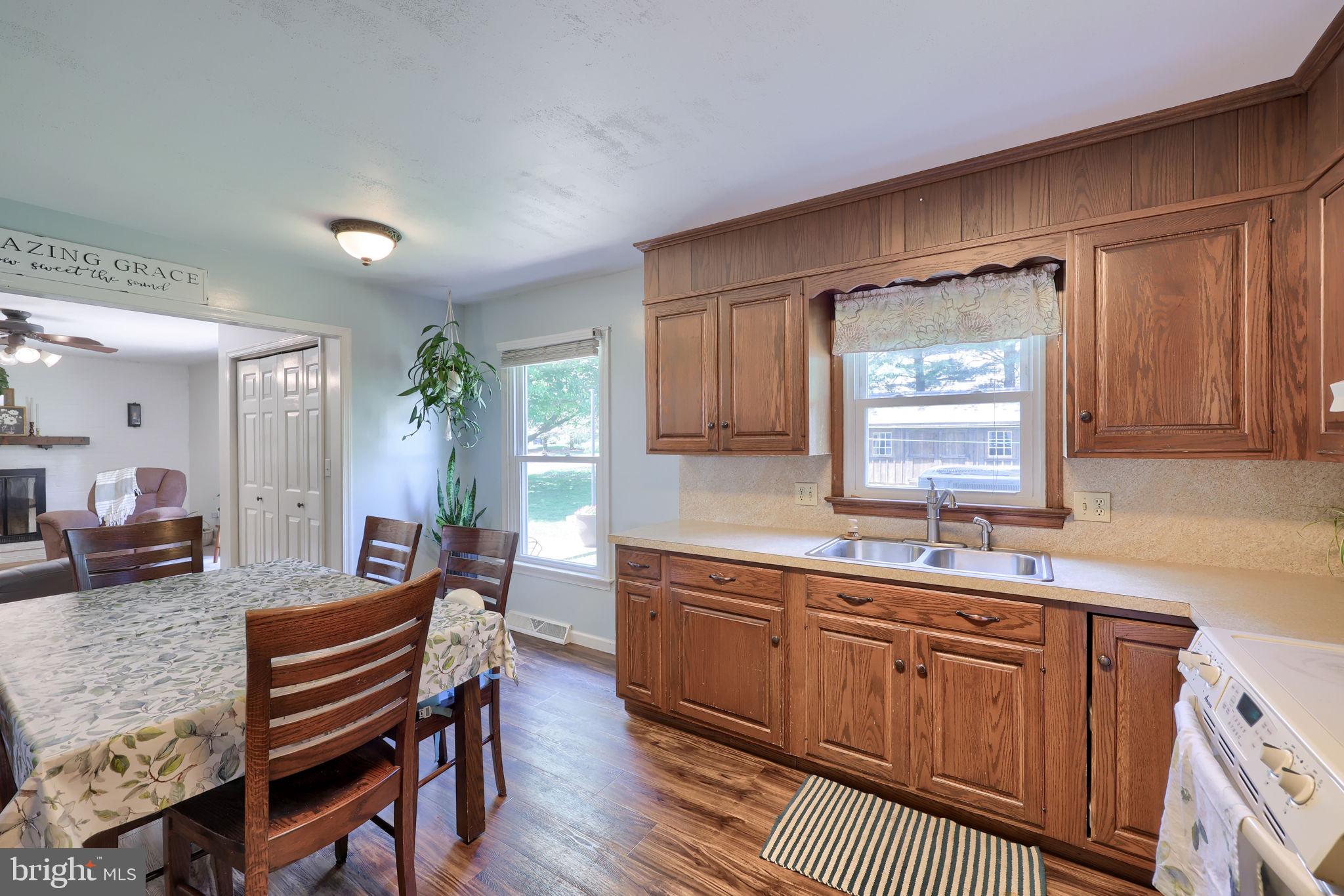 219 Tobacco Road Ephrata, PA 17522 - Photo 6 of 52