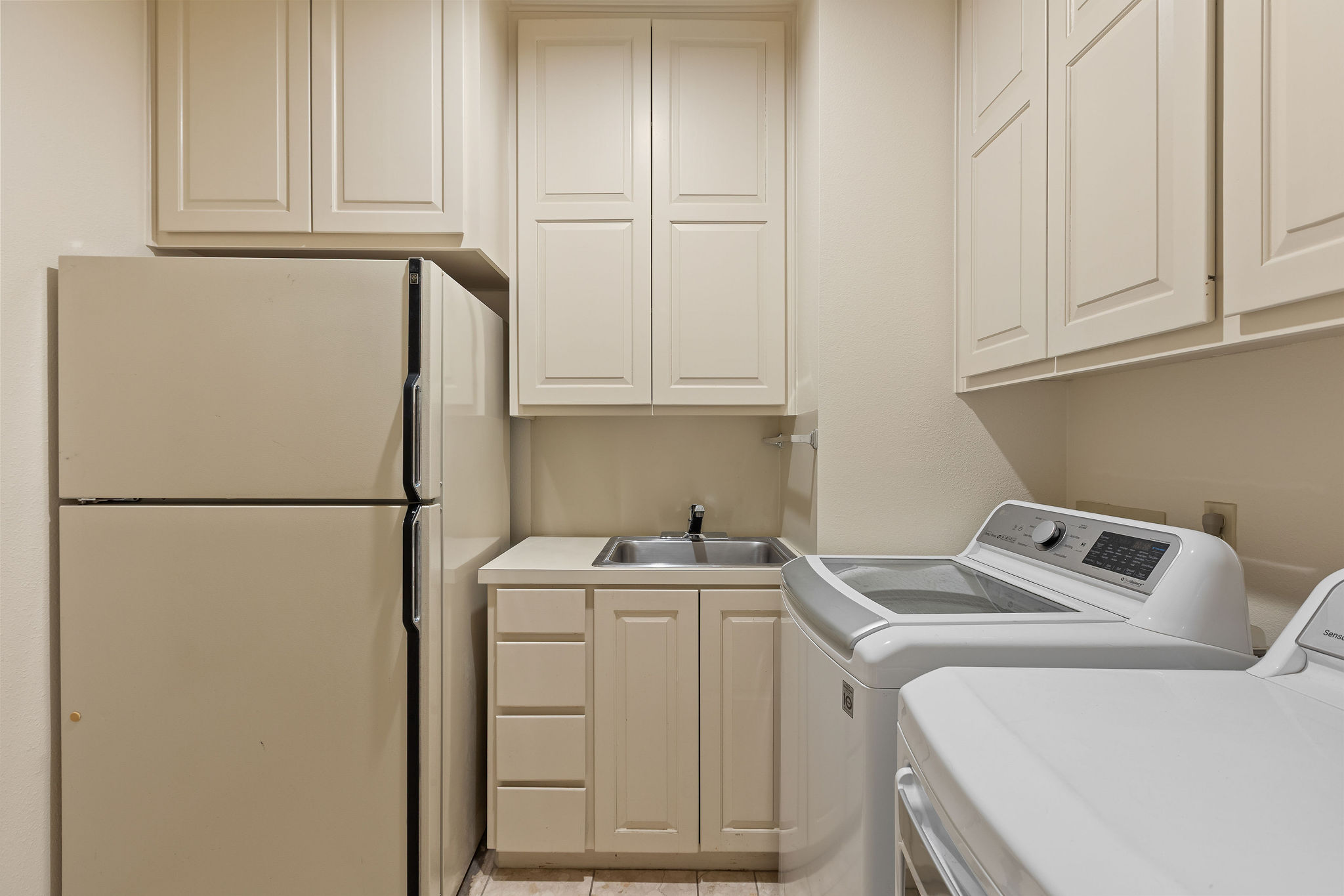 2834 Montebello Road, Unit B11 Austin, TX 78746 - Photo 19 of 39