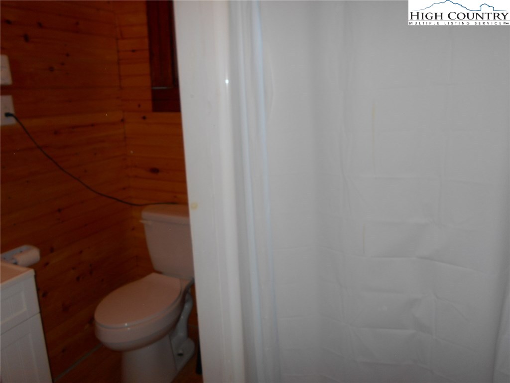 134 Tamarack Road Beech Mountain, NC 28604 - Photo 6 of 23 Gallery Image 6