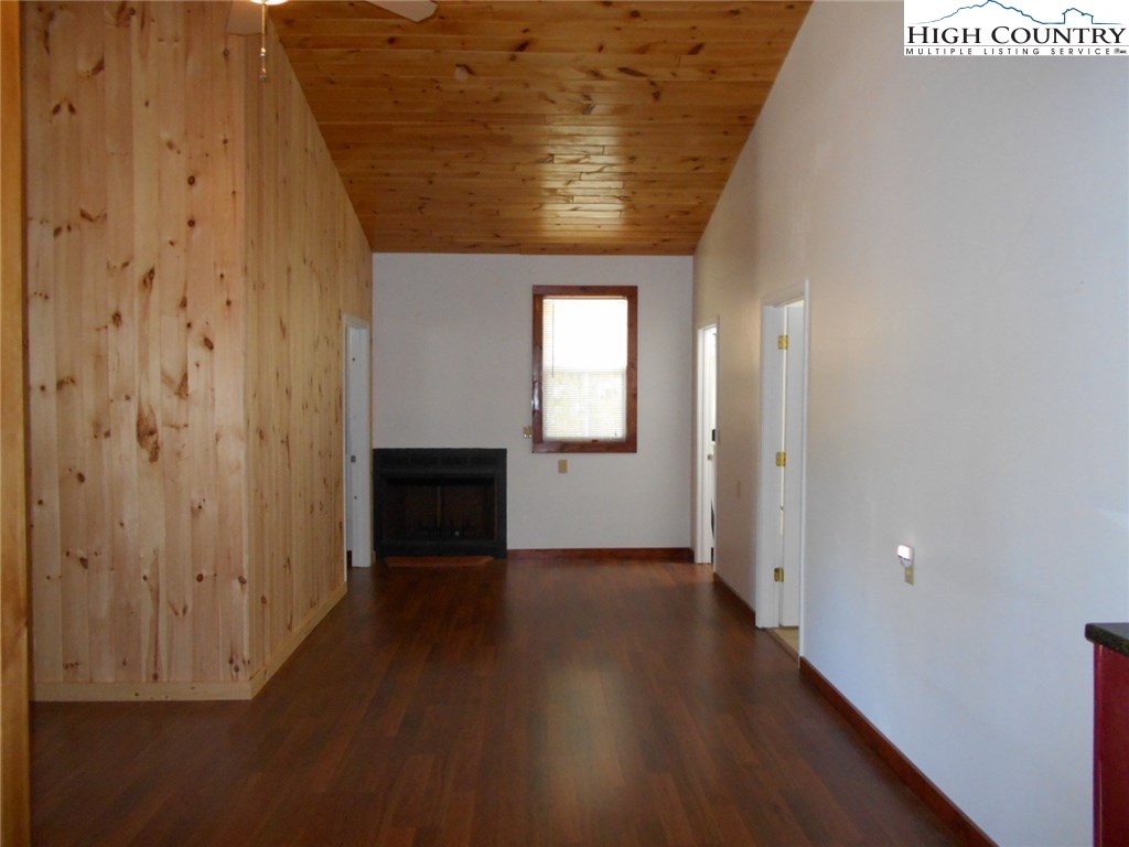 134 Tamarack Road Beech Mountain, NC 28604 - Photo 8 of 23 Gallery Image 8