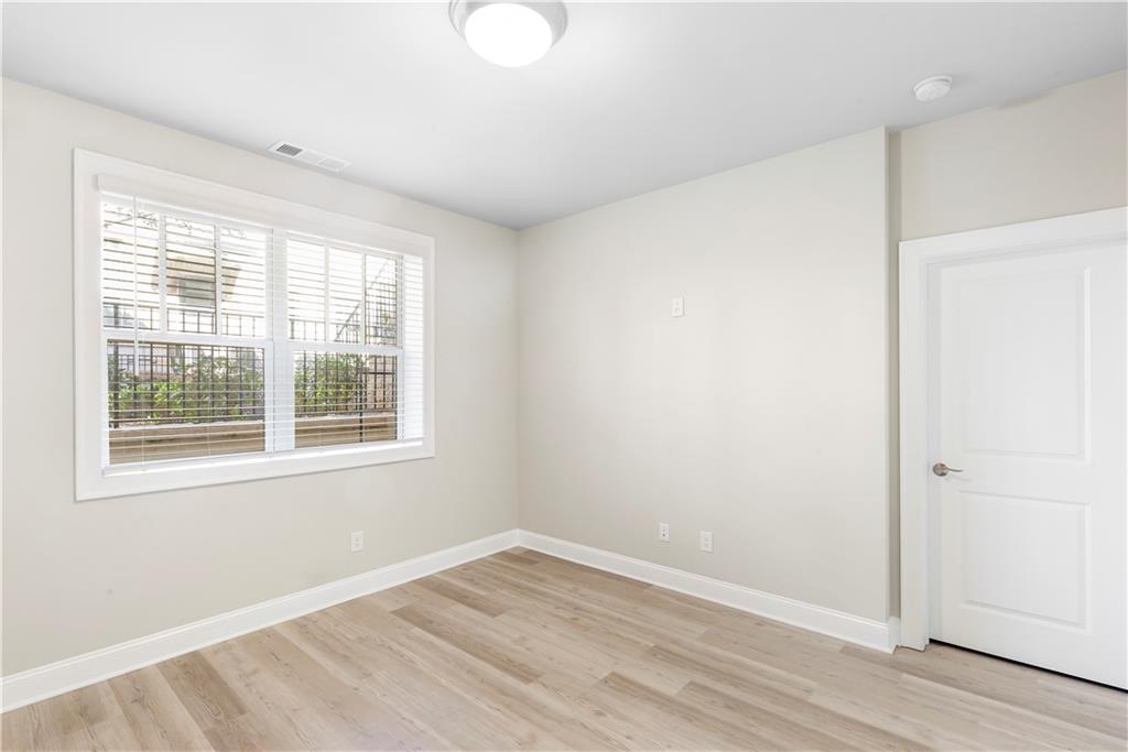 4325 Parkside Place Atlanta, GA 30342 - Photo 35 of 41