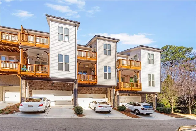 $739,900 | 4325 Parkside Place, Atlanta, GA 30342