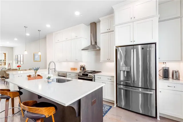 $739,900 | 4325 Parkside Place, Atlanta, GA 30342