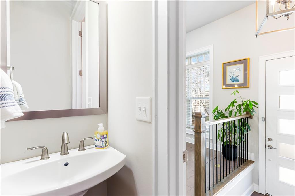 4325 Parkside Place Atlanta, GA 30342 - Photo 4 of 42