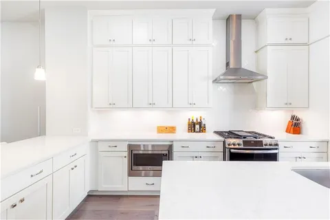 $739,900 | 4325 Parkside Place, Atlanta, GA 30342