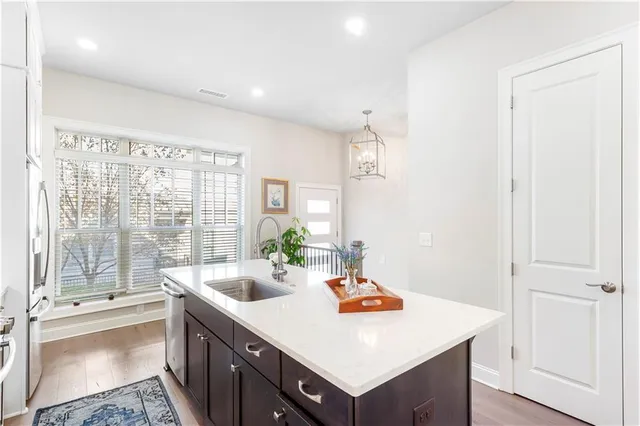 $739,900 | 4325 Parkside Place, Atlanta, GA 30342