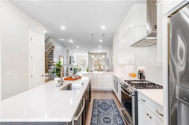 $739,900 | 4325 Parkside Place, Atlanta, GA 30342