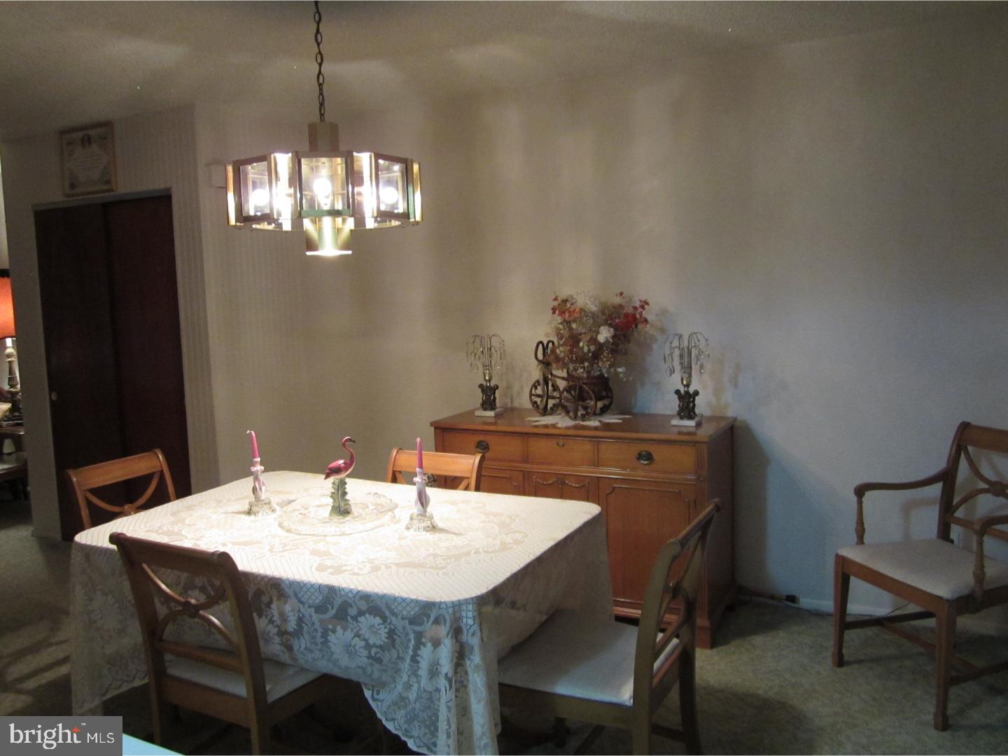 3507 Vinton Road Philadelphia, PA 19154 - Photo 6 of 15 Dining Room
