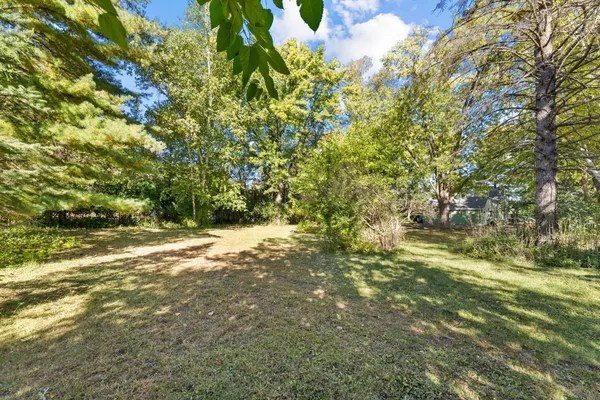 $129,900 | 1650 89th Avenue North, Brooklyn Park, MN 55444