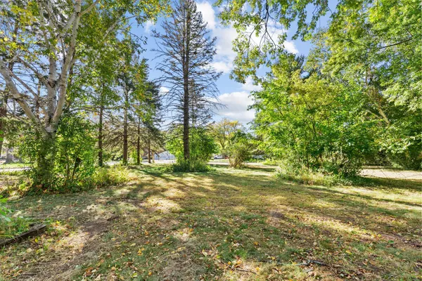 $129,900 | 1650 89th Avenue North, Brooklyn Park, MN 55444