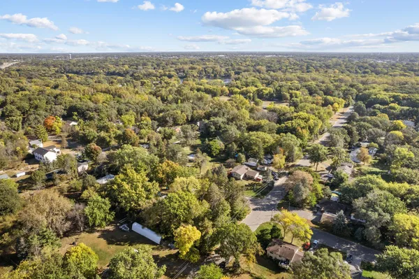 $129,900 | 1650 89th Avenue North, Brooklyn Park, MN 55444