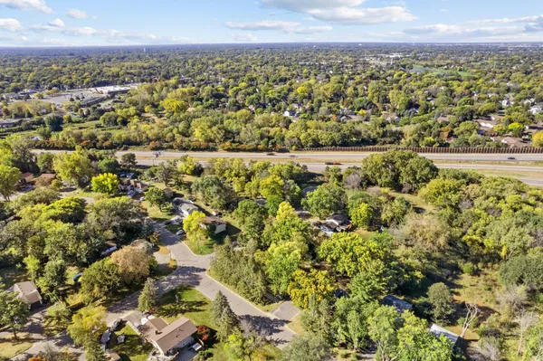 $129,900 | 1650 89th Avenue North, Brooklyn Park, MN 55444