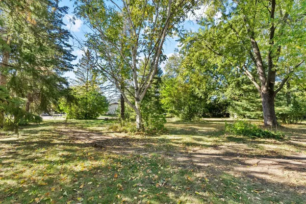 $129,900 | 1650 89th Avenue North, Brooklyn Park, MN 55444