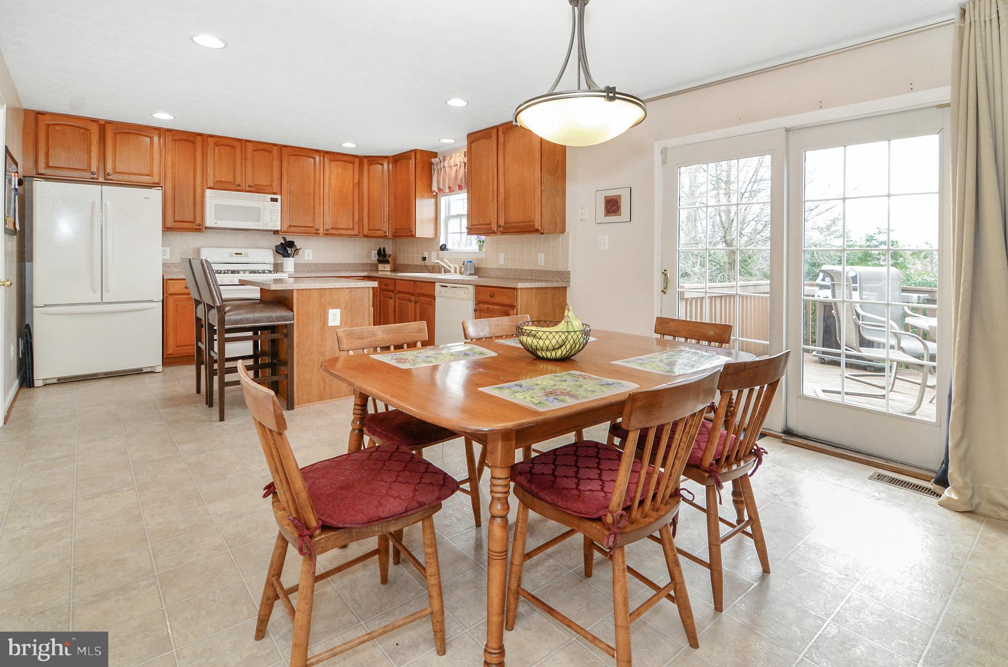 4638 Riddle Drive Baltimore, MD 21236 - Photo 3 of 38 KITCHEN