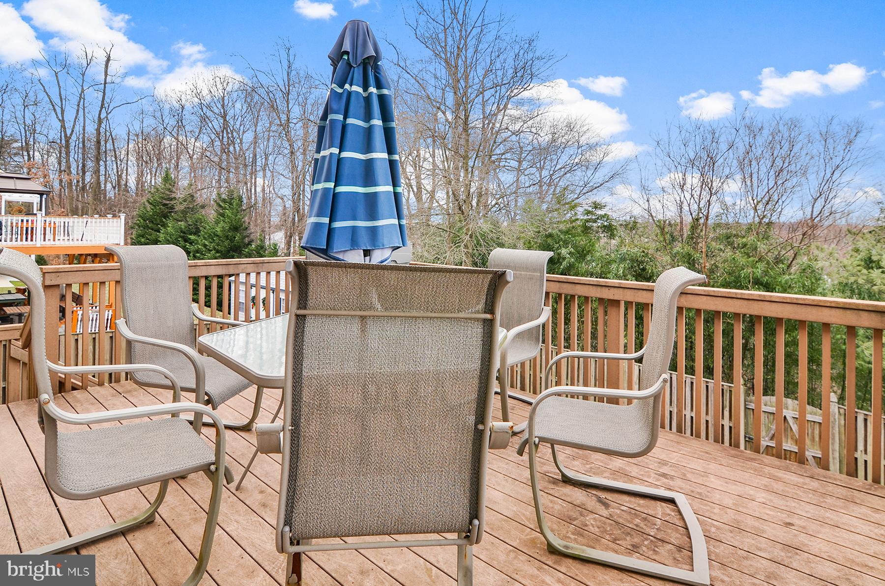 4638 Riddle Drive Baltimore, MD 21236 - Photo 34 of 38 REAR DECK