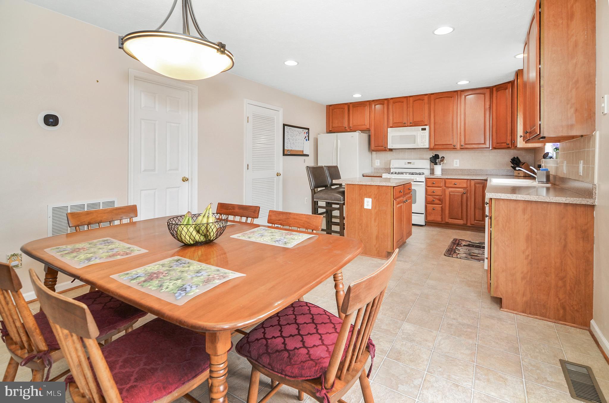 4638 Riddle Drive Baltimore, MD 21236 - Photo 7 of 38 KITCHEN