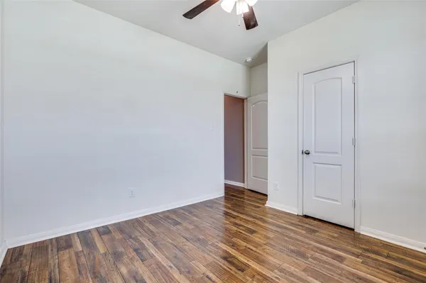a close view of a bathtub in bathroom
