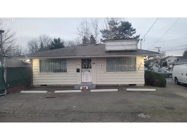 $289,950 | 606 Southeast 148th Avenue, Portland, OR 97233