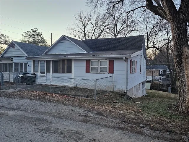 $120,000 | 1005 Kenton Street, Leavenworth, KS 66048