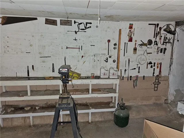 $120,000 | 1005 Kenton Street, Leavenworth, KS 66048