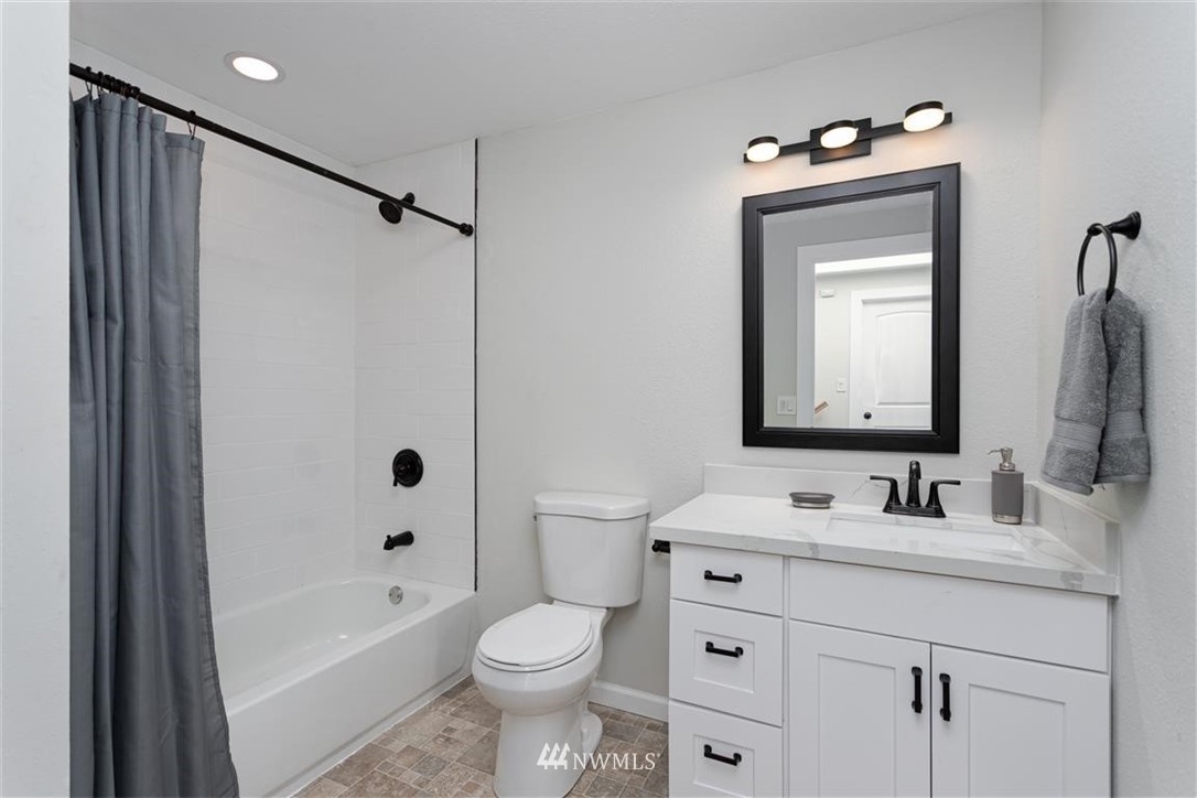 2180 Opdal Road East Port Orchard, WA 98366 - Photo 18 of 30 Gallery Image 18
