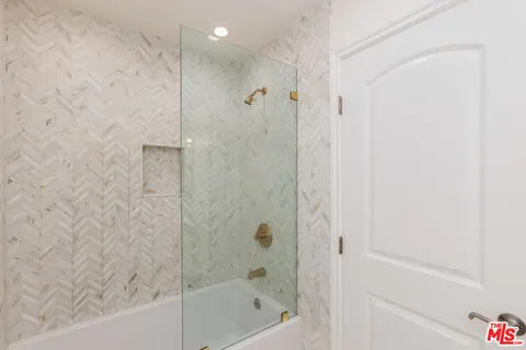 $825,000 | 8535 North W Knoll Drive, Unit 109, West Hollywood, CA 90069