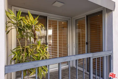 $825,000 | 8535 North W Knoll Drive, Unit 109, West Hollywood, CA 90069