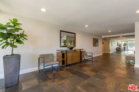 $825,000 | 8535 North W Knoll Drive, Unit 109, West Hollywood, CA 90069