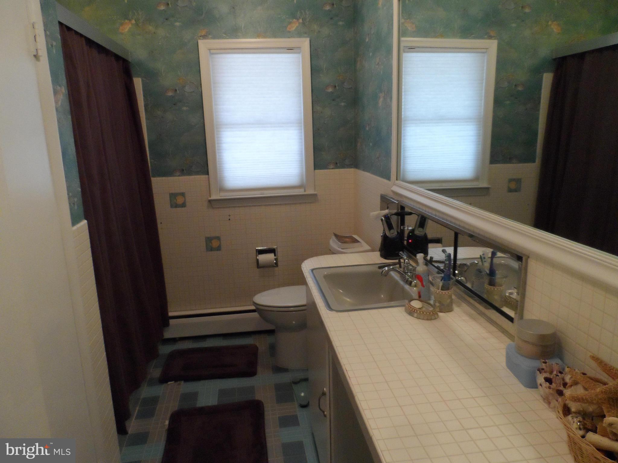 248 Hickory Point Road Pasadena, MD 21122 - Photo 12 of 28 Bath