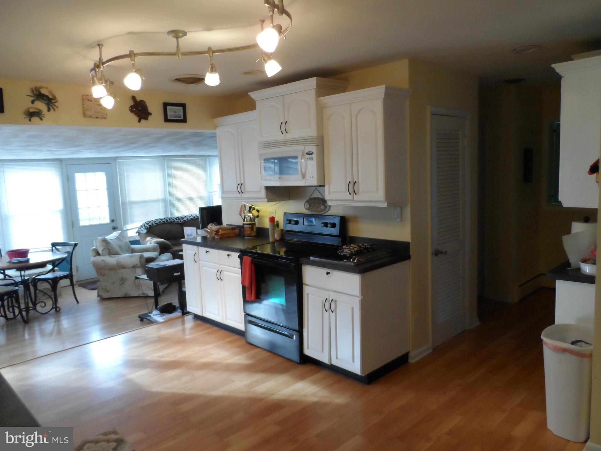 248 Hickory Point Road Pasadena, MD 21122 - Photo 5 of 28 Kitchen