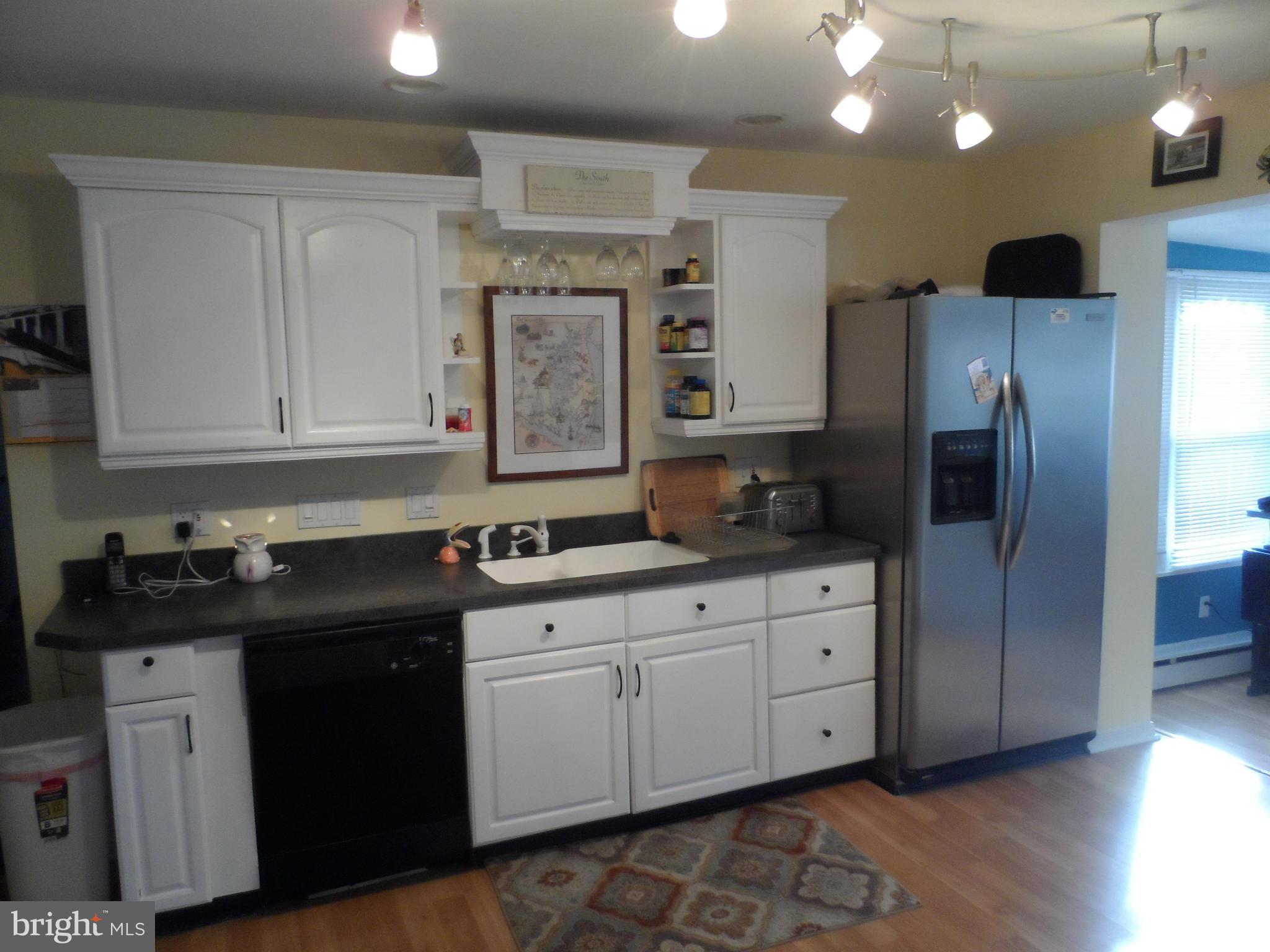 248 Hickory Point Road Pasadena, MD 21122 - Photo 6 of 28 Kitchen