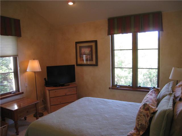 5442 La Crescenta Road Rancho Santa Fe, CA 92067 - Photo 22 of 25 Upstairs Guest House Bedroom measures approximately 12 x 11 sq. ft.