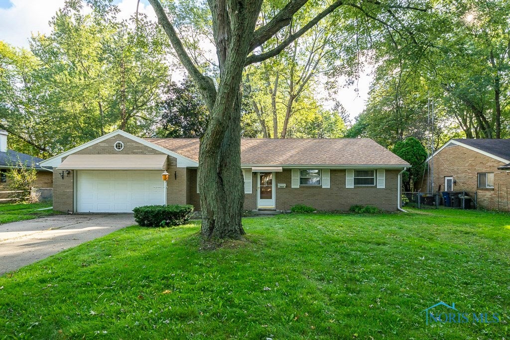 908 Jean Road Toledo, OH 43615 - Photo 2 of 26 Gallery Image 2