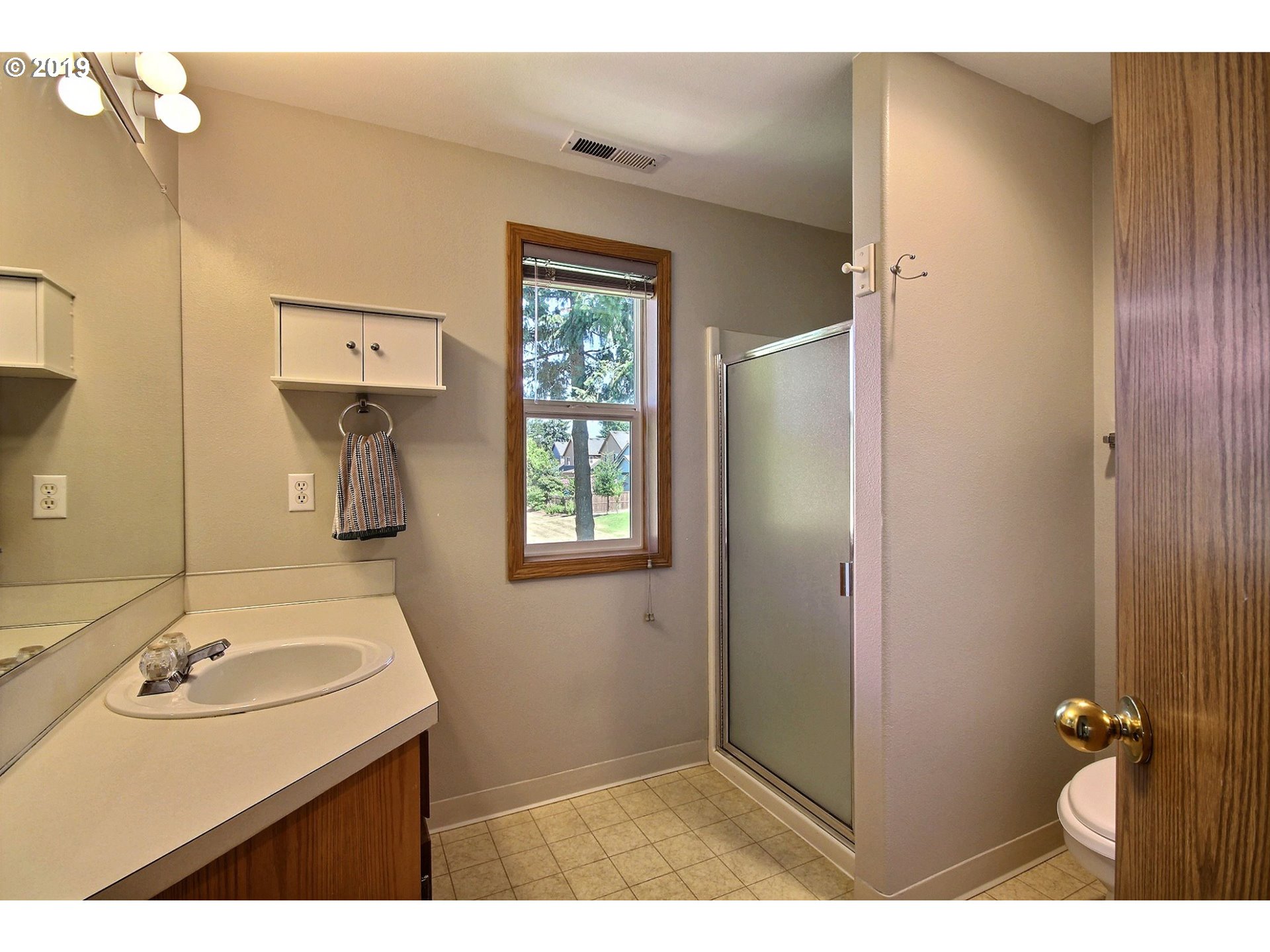 11664 Geranium Place Oregon City, OR 97045 - Photo 17 of 32 Attached Bathroom