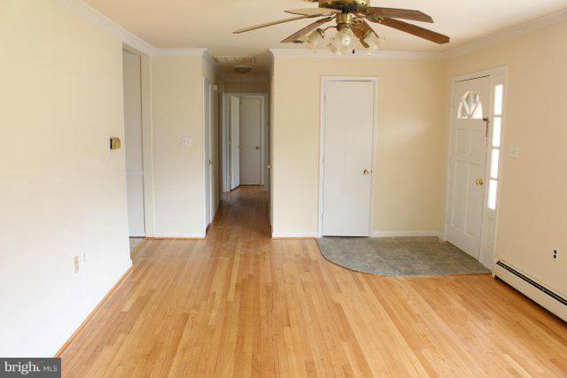 7724 McKaig Road Frederick, MD 21701 - Photo 11 of 13 Living Room