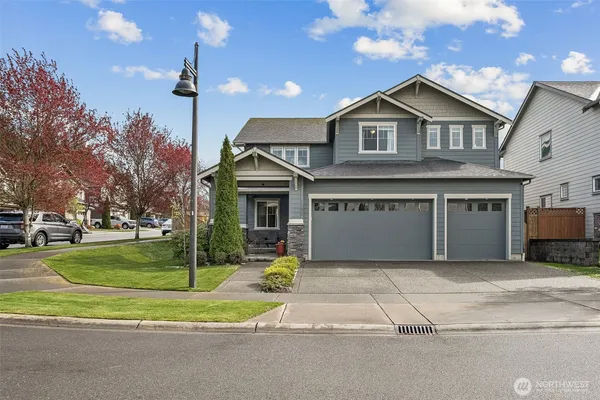 a house view with a outdoor space