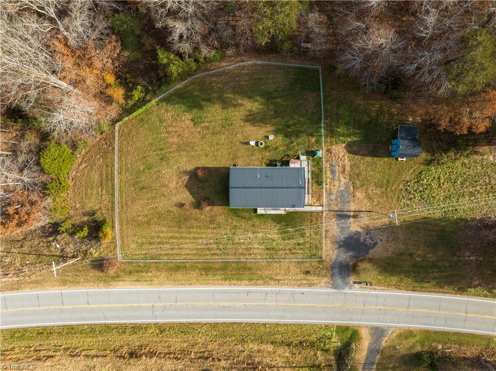 3560 Dodgetown Road Walnut Cove, NC 27052 - Photo 3 of 20