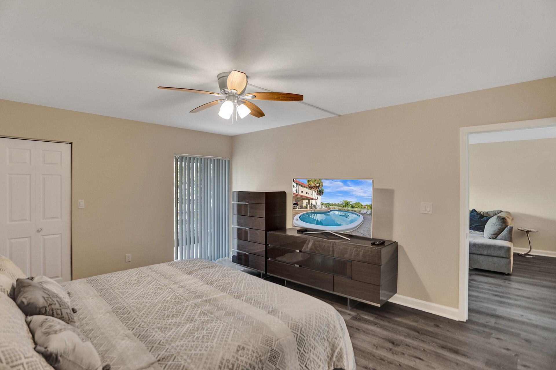 3601 Inverrary Drive, Unit 109 Lauderhill, FL 33319 - Photo 16 of 42 B27I5871