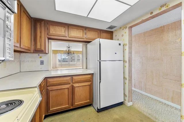 $275,000 | 1850 South Ocean Boulevard, Unit 409, Lauderdale-by-the-Sea, FL 33062