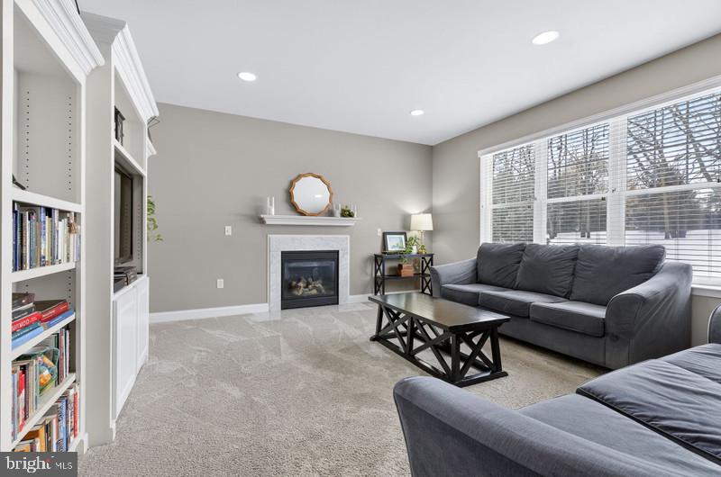 649 Dorset Street Lititz, PA 17543 - Photo 15 of 27 Living Room
