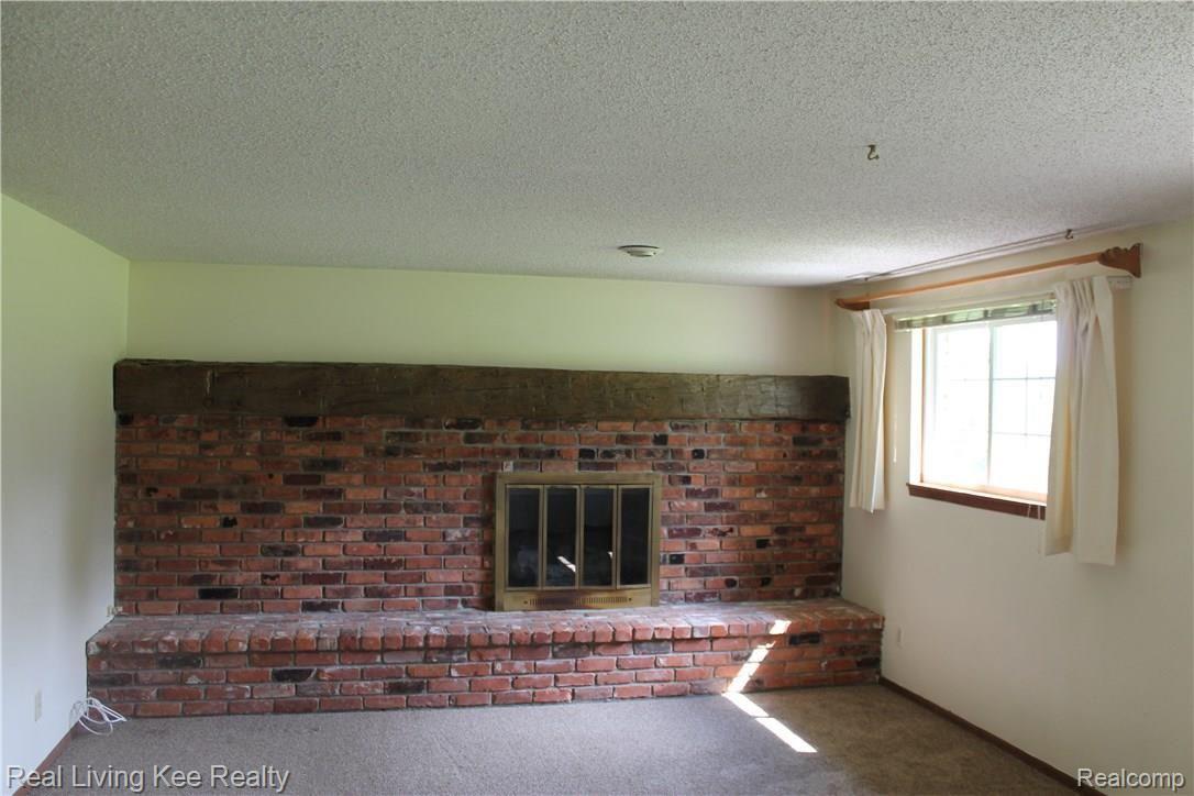 2900 Lake George Road Oakland, MI 48363 - Photo 11 of 27 IMG_3667.JPG