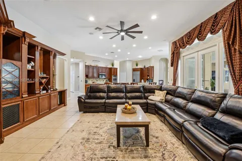 $2,300,000 | 13457 Majestic Way, Cooper City, FL 33330