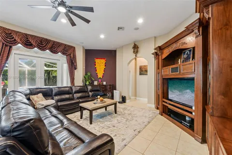 $2,300,000 | 13457 Majestic Way, Cooper City, FL 33330